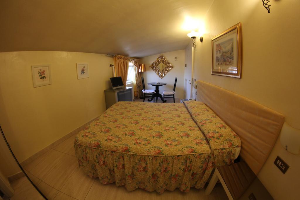 Europa Fiera Rho Hotel Kamer foto