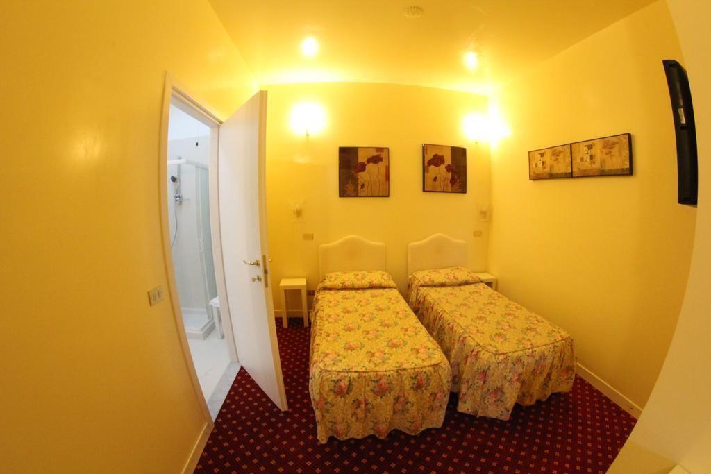 Europa Fiera Rho Hotel Kamer foto
