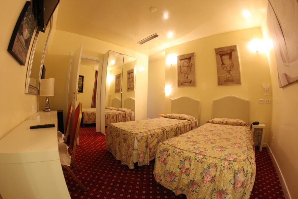 Europa Fiera Rho Hotel Kamer foto